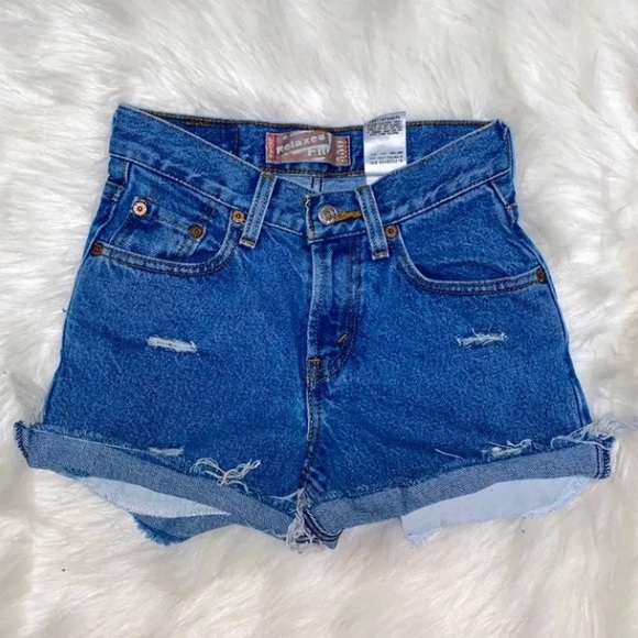 Levi shorts - Picture 1 of 3